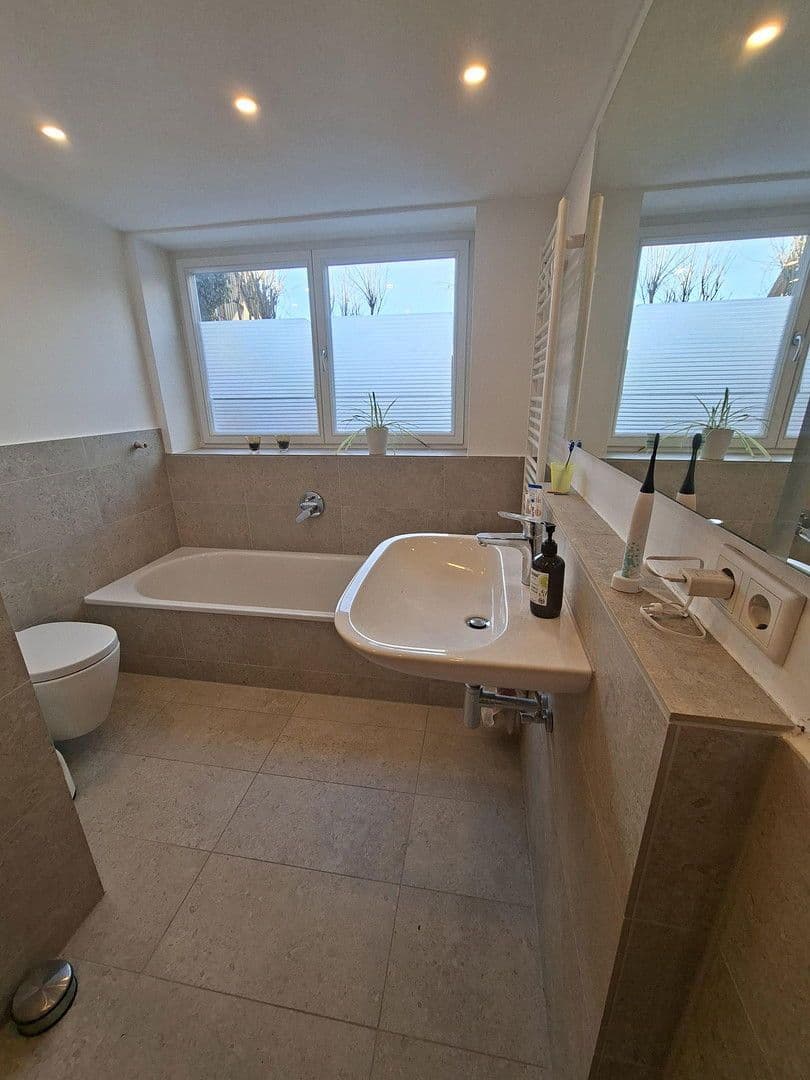 Prodej domu 180 m², pozemek 429 m², Oberhaching, Bavorsko Prodej domu 180 m², pozemek 429 m², Oberhaching, Bavorsko