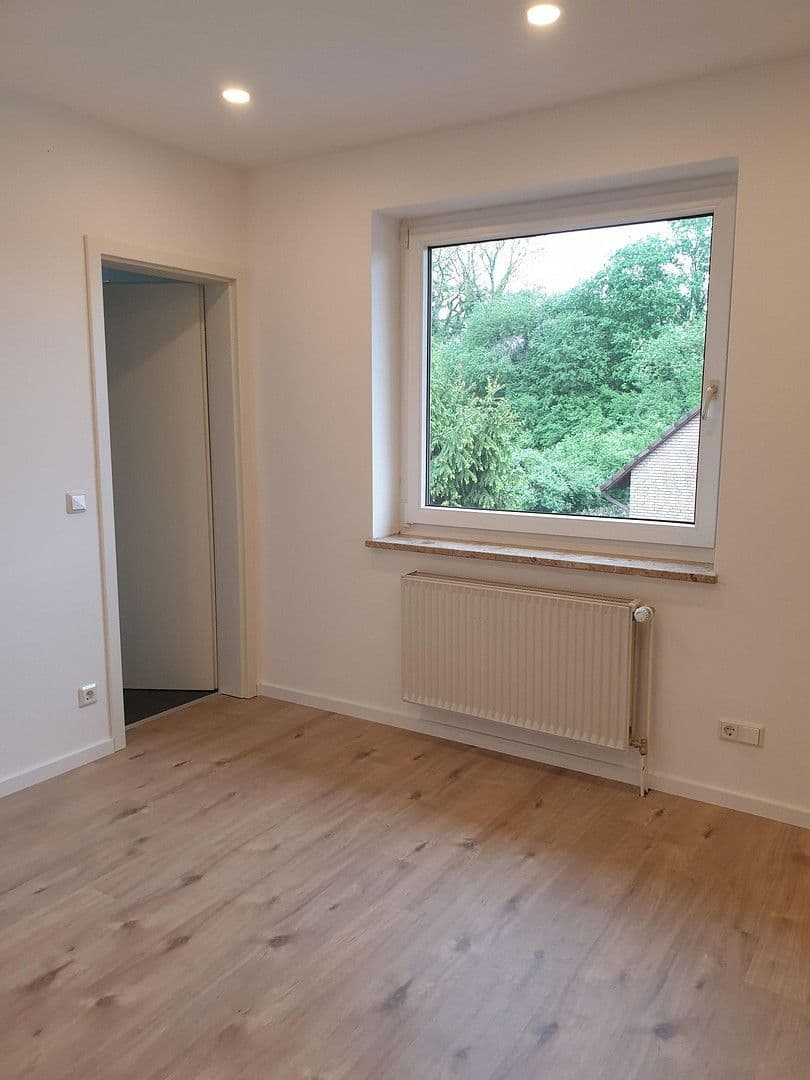 Pronájem bytu 3+1 92 m², Sophienstr. 4, Garbsen, Dolní Sasko Pronájem bytu 3+1 92 m², Sophienstr. 4, Garbsen, Dolní Sasko