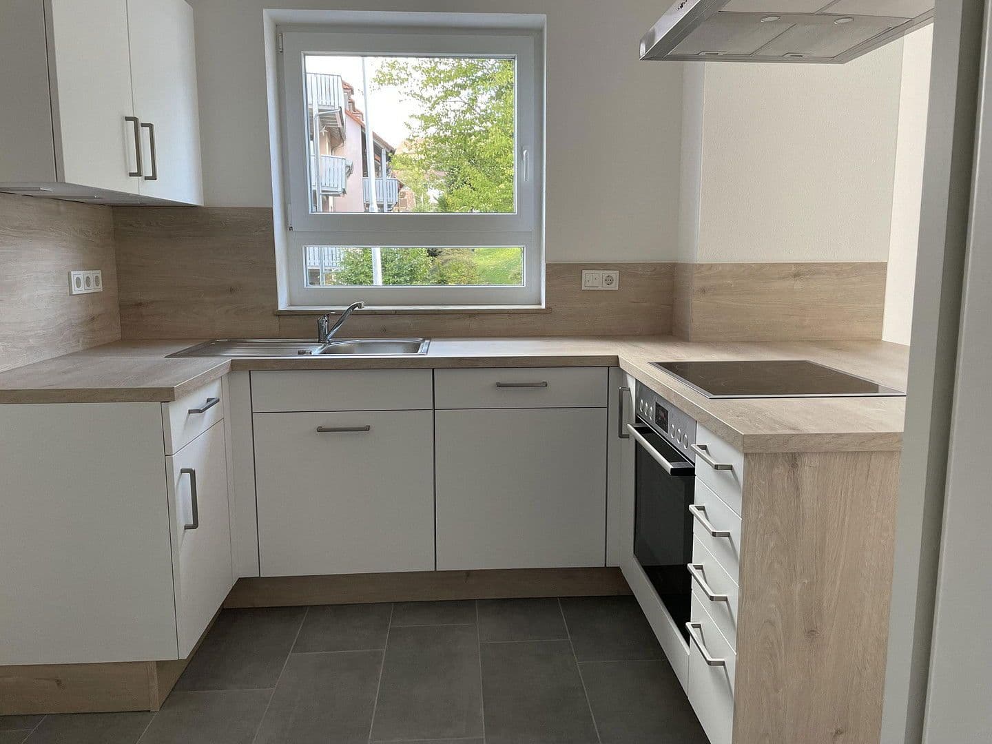 Pronájem domu 155 m², pozemek 100 m², Ansbach, Bavorsko Pronájem domu 155 m², pozemek 100 m², Ansbach, Bavorsko