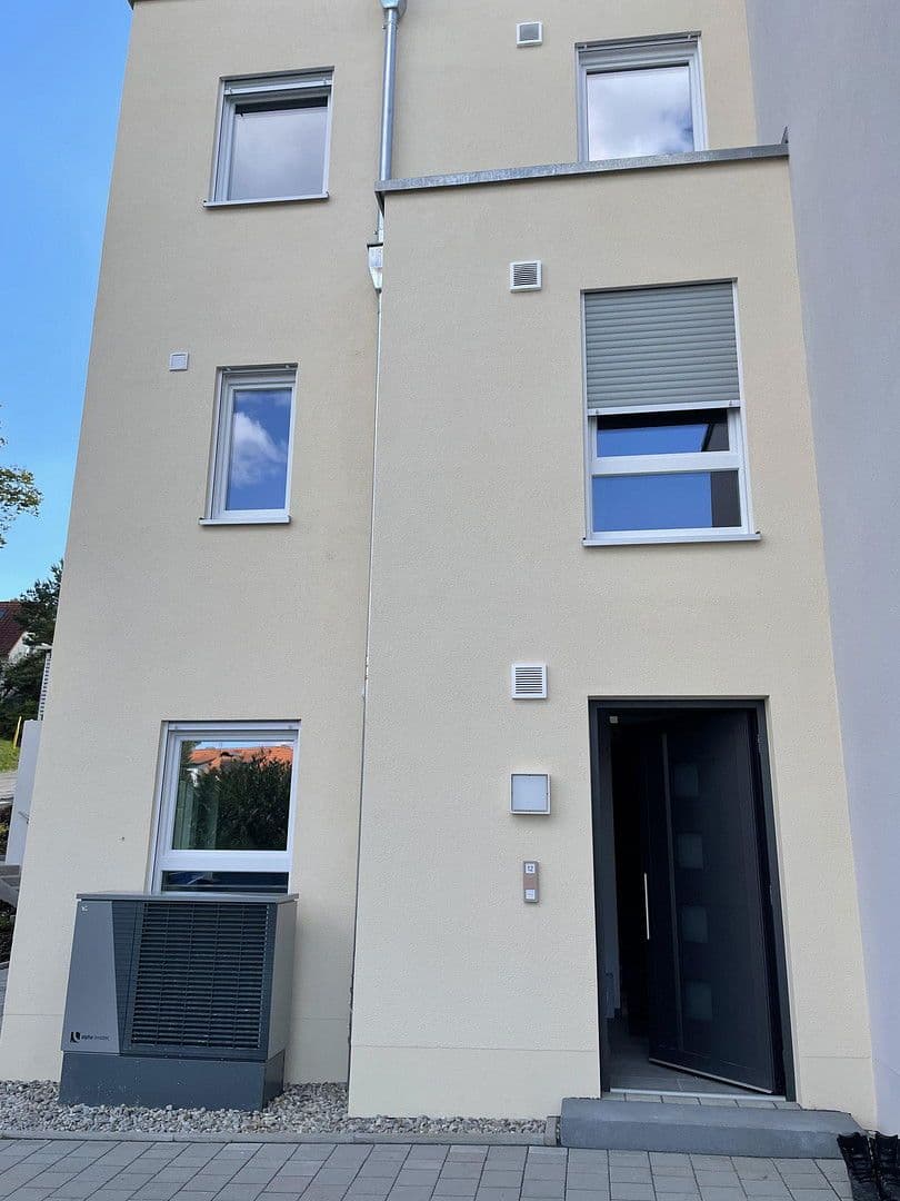 Pronájem domu 155 m², pozemek 100 m², Ansbach, Bavorsko Pronájem domu 155 m², pozemek 100 m², Ansbach, Bavorsko