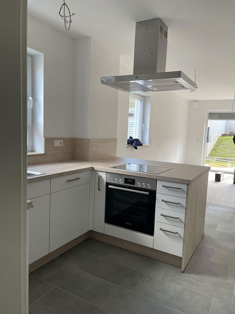 Pronájem domu 155 m², pozemek 100 m², Ansbach, Bavorsko Pronájem domu 155 m², pozemek 100 m², Ansbach, Bavorsko