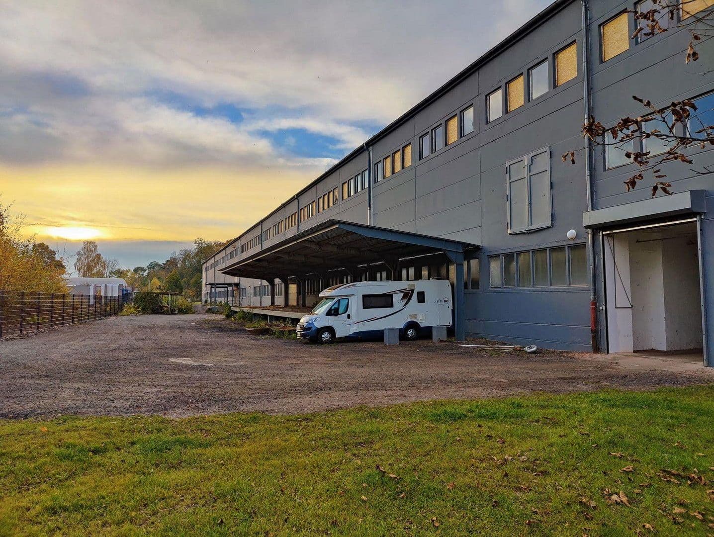 Pronájem nebytového prostoru 110 m², Meeraner Straße 16, Glauchau, Sasko Pronájem nebytového prostoru 110 m², Meeraner Straße 16, Glauchau, Sasko