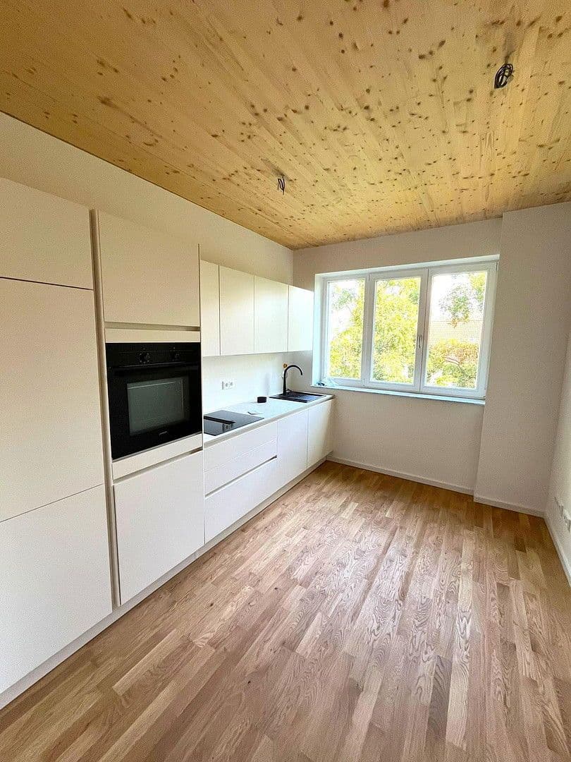Pronájem bytu 2+1 69 m², Giselastraße 11, Bezirk Lichtenberg, Berlín Pronájem bytu 2+1 69 m², Giselastraße 11, Bezirk Lichtenberg, Berlín