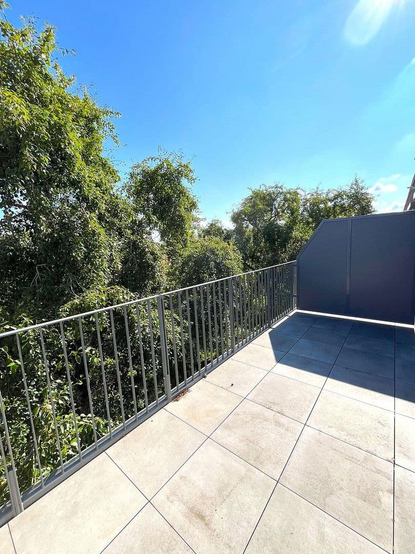 Pronájem bytu 2+1 69 m², Giselastraße 11, Bezirk Lichtenberg, Berlín Pronájem bytu 2+1 69 m², Giselastraße 11, Bezirk Lichtenberg, Berlín