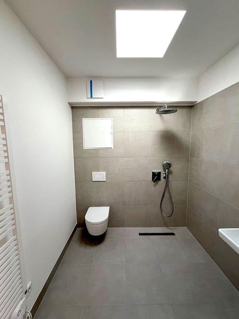 Pronájem bytu 2+1 69 m², Giselastraße 11, Bezirk Lichtenberg, Berlín Pronájem bytu 2+1 69 m², Giselastraße 11, Bezirk Lichtenberg, Berlín