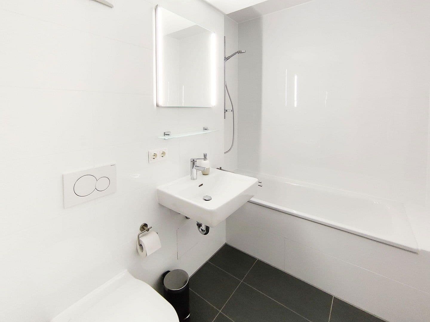 Pronájem bytu 1+1 37 m², München, Bavorsko Pronájem bytu 1+1 37 m², München, Bavorsko