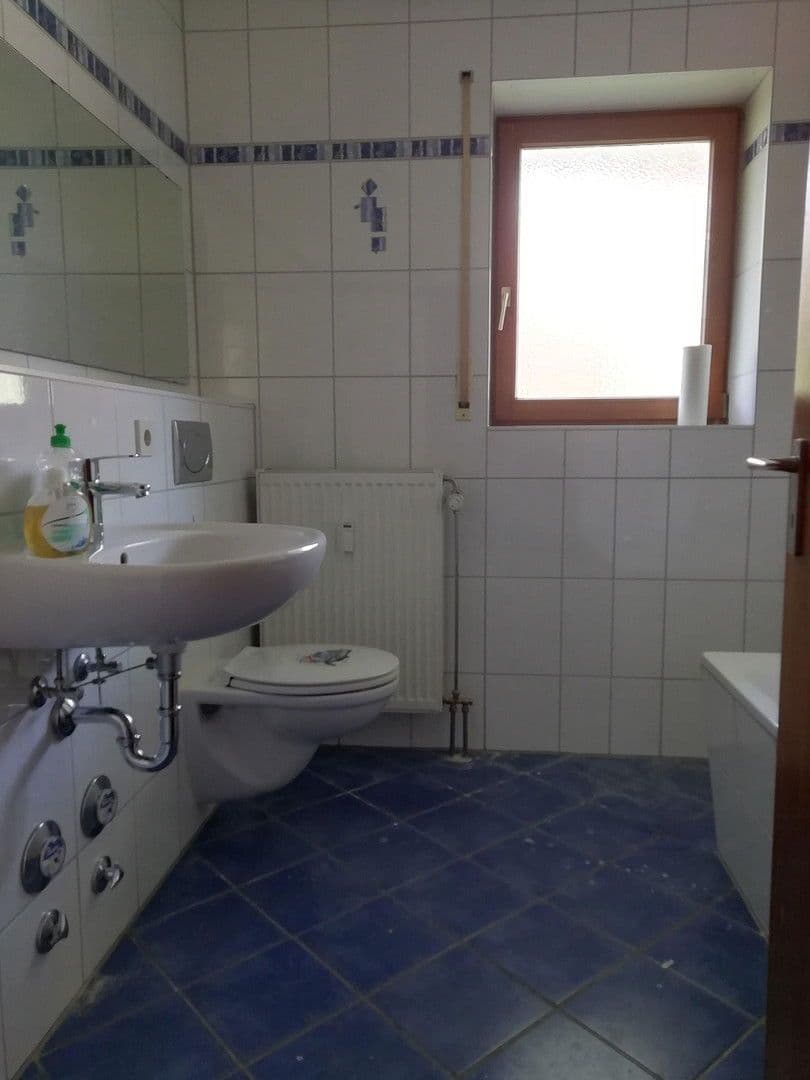 Pronájem bytu 3+1 74 m², Pfudrachöderstraße 33, Vilshofen an der Donau, Bavorsko Pronájem bytu 3+1 74 m², Pfudrachöderstraße 33, Vilshofen an der Donau, Bavorsko