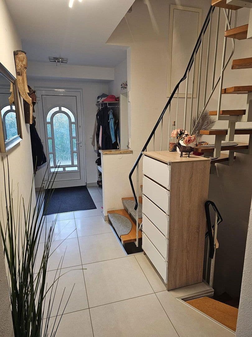 Pronájem domu 144 m², pozemek 200 m², Emmering, Bavorsko Pronájem domu 144 m², pozemek 200 m², Emmering, Bavorsko