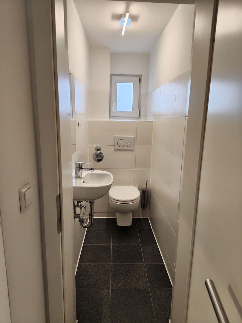 Prodej bytu 3+1 91 m², Egertstraße 26, EG, Reutlingen, Bádensko-Württembersko Prodej bytu 3+1 91 m², Egertstraße 26, EG, Reutlingen, Bádensko-Württembersko