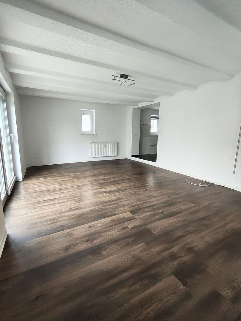 Prodej bytu 3+1 91 m², Egertstraße 26, EG, Reutlingen, Bádensko-Württembersko Prodej bytu 3+1 91 m², Egertstraße 26, EG, Reutlingen, Bádensko-Württembersko