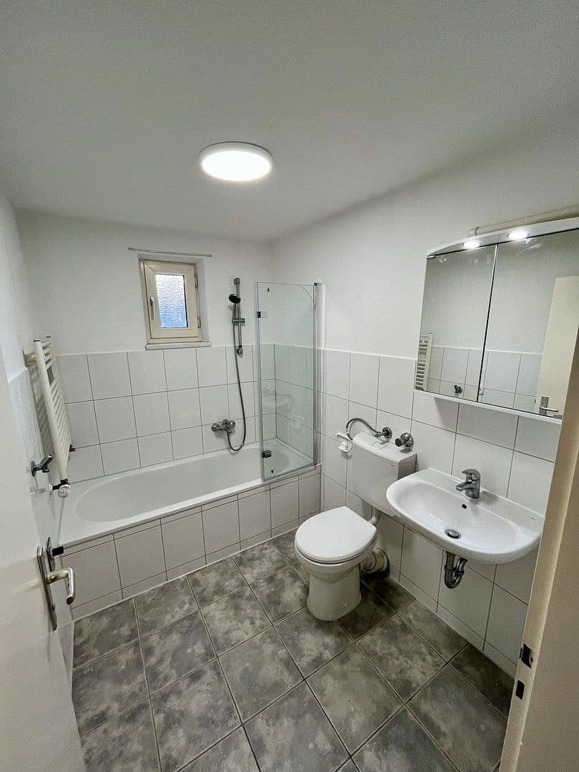 Pronájem bytu 1+kk 37 m², Feselenstraße 12, Ingolstadt, Bavorsko Pronájem bytu 1+kk 37 m², Feselenstraße 12, Ingolstadt, Bavorsko