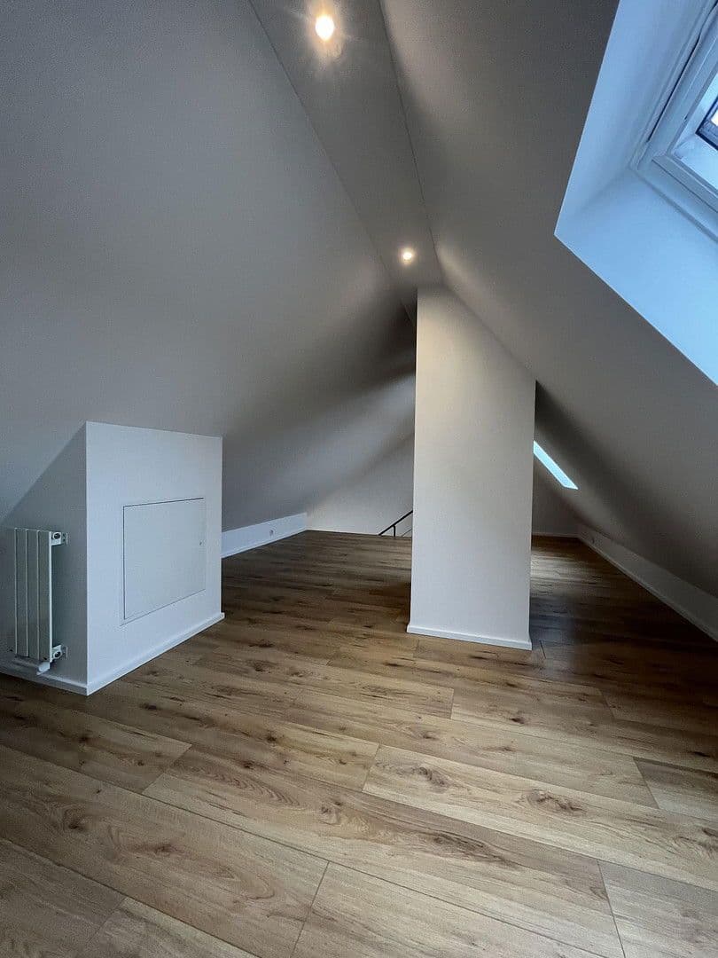 Pronájem bytu 3+1 58 m², Okenstraße 36, Nürnberg, Bavorsko Pronájem bytu 3+1 58 m², Okenstraße 36, Nürnberg, Bavorsko