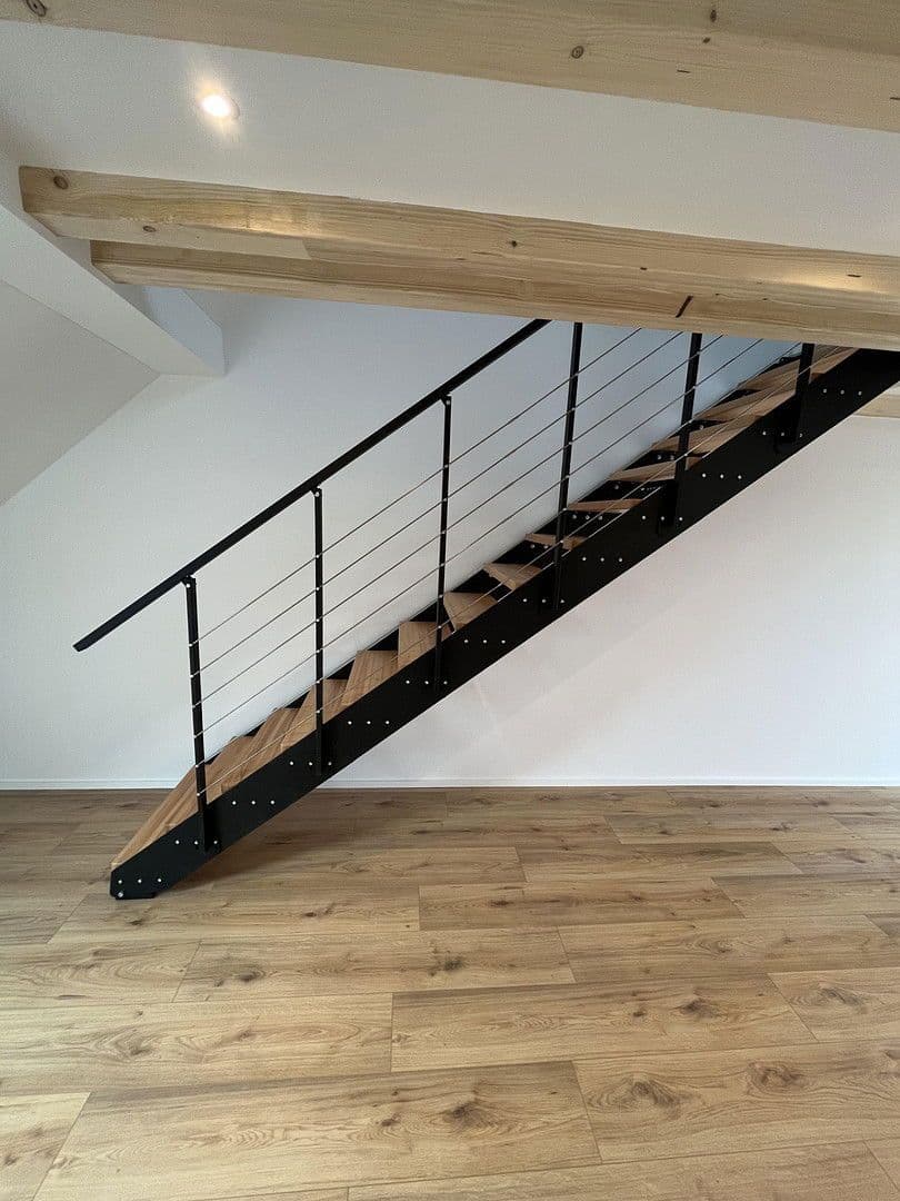 Pronájem bytu 3+1 58 m², Okenstraße 36, Nürnberg, Bavorsko Pronájem bytu 3+1 58 m², Okenstraße 36, Nürnberg, Bavorsko