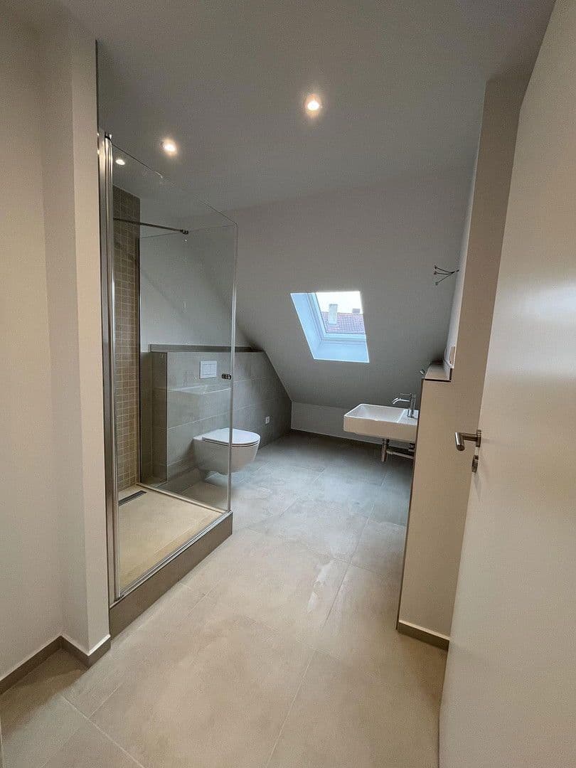 Pronájem bytu 3+1 58 m², Okenstraße 36, Nürnberg, Bavorsko Pronájem bytu 3+1 58 m², Okenstraße 36, Nürnberg, Bavorsko