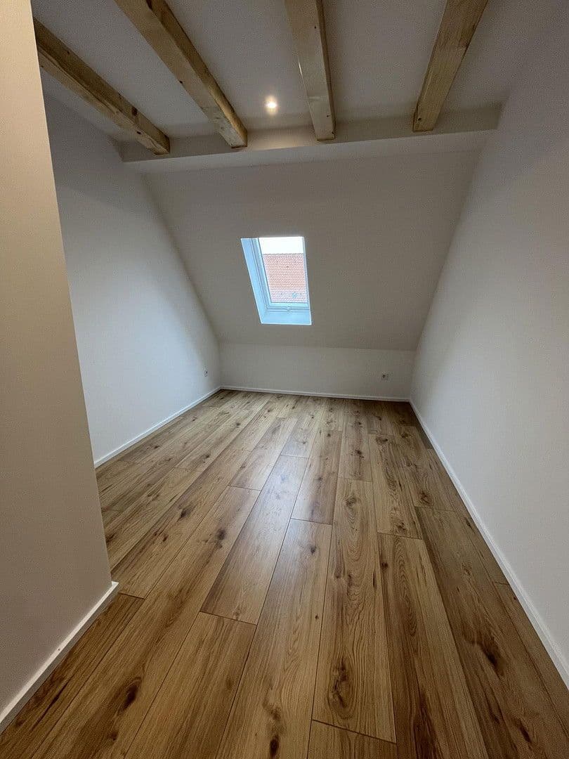 Pronájem bytu 3+1 58 m², Okenstraße 36, Nürnberg, Bavorsko Pronájem bytu 3+1 58 m², Okenstraße 36, Nürnberg, Bavorsko