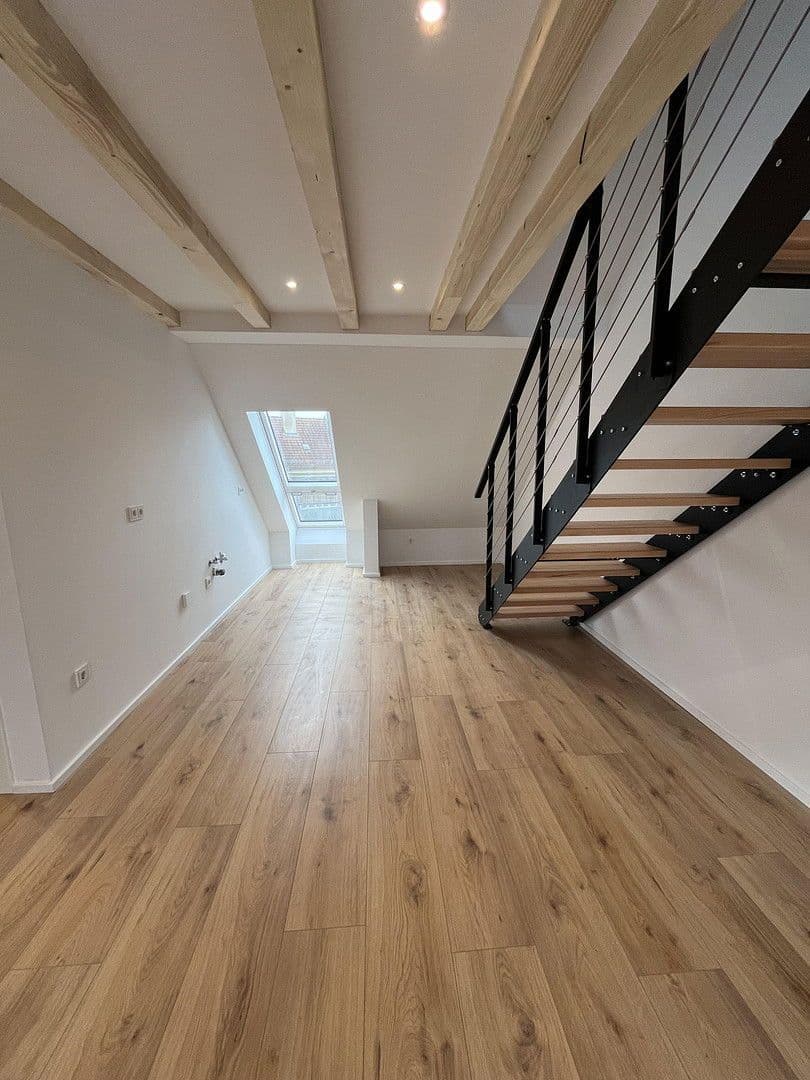 Pronájem bytu 3+1 58 m², Okenstraße 36, Nürnberg, Bavorsko Pronájem bytu 3+1 58 m², Okenstraße 36, Nürnberg, Bavorsko