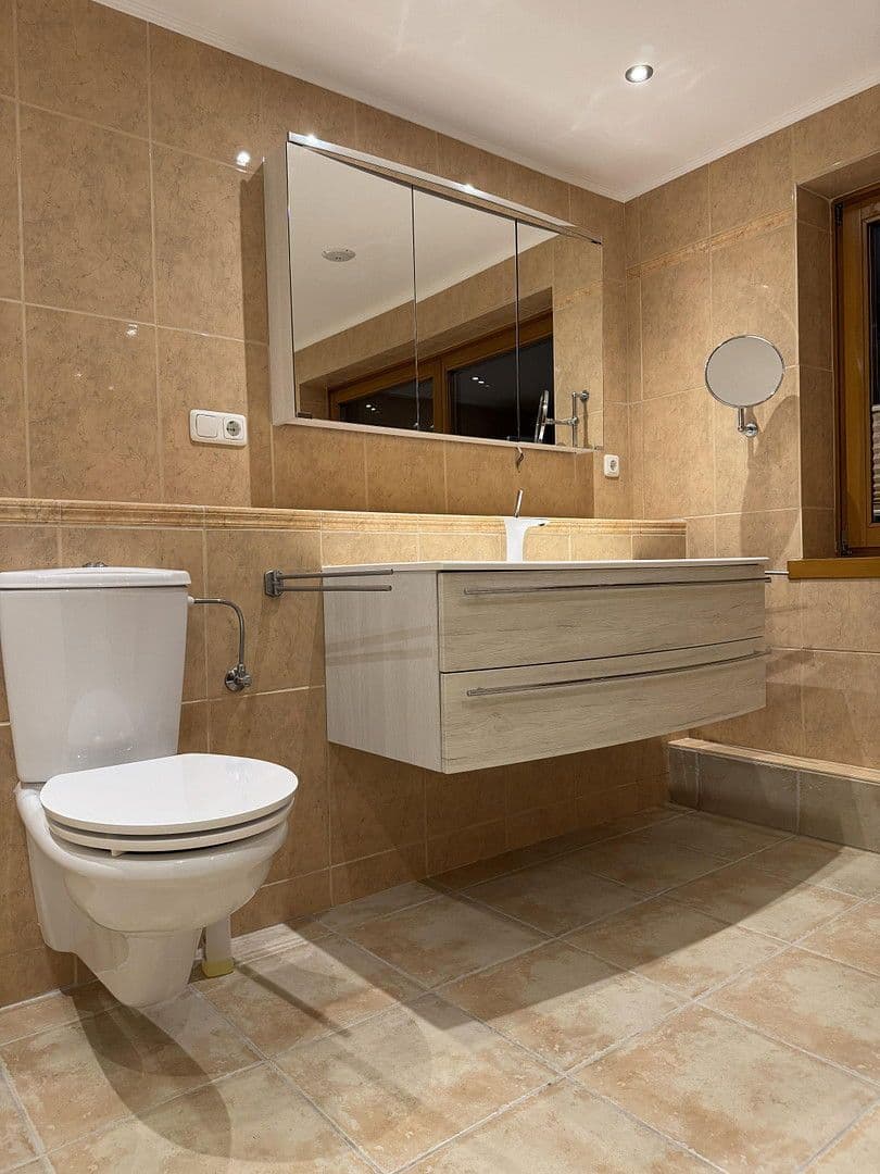 Prodej bytu 4+1 110 m², Reinbek, Šlesvicko-Holštýnsko Prodej bytu 4+1 110 m², Reinbek, Šlesvicko-Holštýnsko