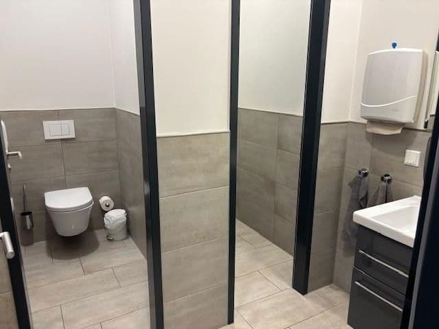 Prodej kanceláře 485 m², Bartäcker 6, Simmelsdorf, Bavorsko Prodej kanceláře 485 m², Bartäcker 6, Simmelsdorf, Bavorsko