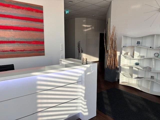 Prodej kanceláře 485 m², Bartäcker 6, Simmelsdorf, Bavorsko Prodej kanceláře 485 m², Bartäcker 6, Simmelsdorf, Bavorsko