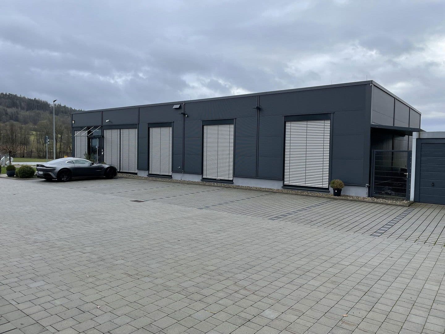 Prodej kanceláře 485 m², Bartäcker 6, Simmelsdorf, Bavorsko Prodej kanceláře 485 m², Bartäcker 6, Simmelsdorf, Bavorsko