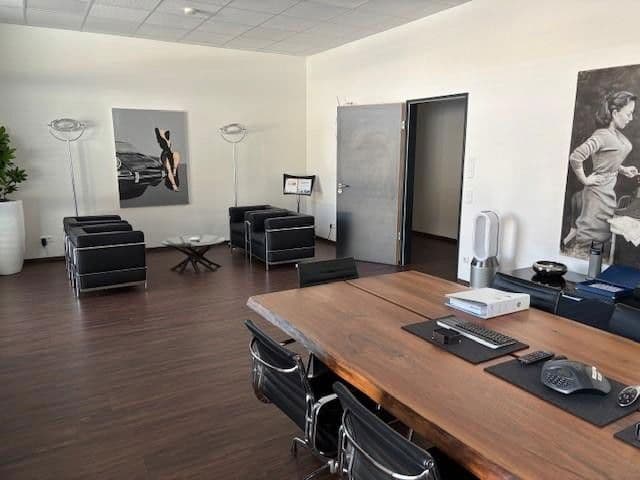 Prodej kanceláře 485 m², Bartäcker 6, Simmelsdorf, Bavorsko Prodej kanceláře 485 m², Bartäcker 6, Simmelsdorf, Bavorsko