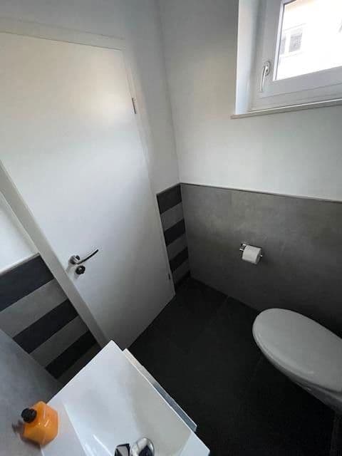 Prodej domu 118 m², pozemek 442 m², Gau-Bischofsheim, Porýní-Falc Prodej domu 118 m², pozemek 442 m², Gau-Bischofsheim, Porýní-Falc