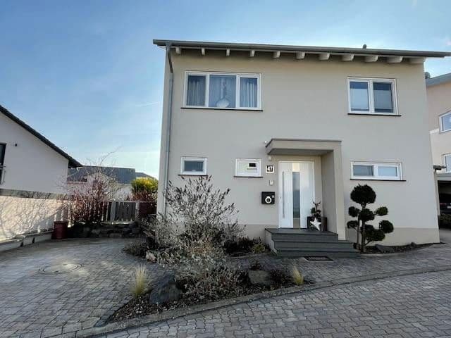 Prodej domu 118 m², pozemek 442 m², Gau-Bischofsheim, Porýní-Falc Prodej domu 118 m², pozemek 442 m², Gau-Bischofsheim, Porýní-Falc