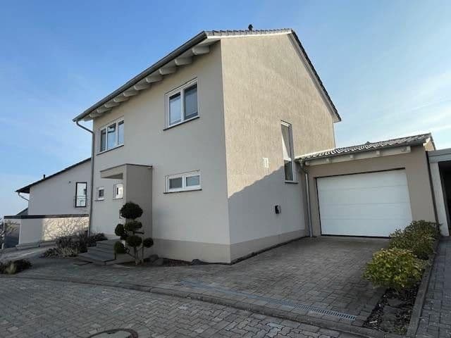 Prodej domu 118 m², pozemek 442 m², Gau-Bischofsheim, Porýní-Falc Prodej domu 118 m², pozemek 442 m², Gau-Bischofsheim, Porýní-Falc