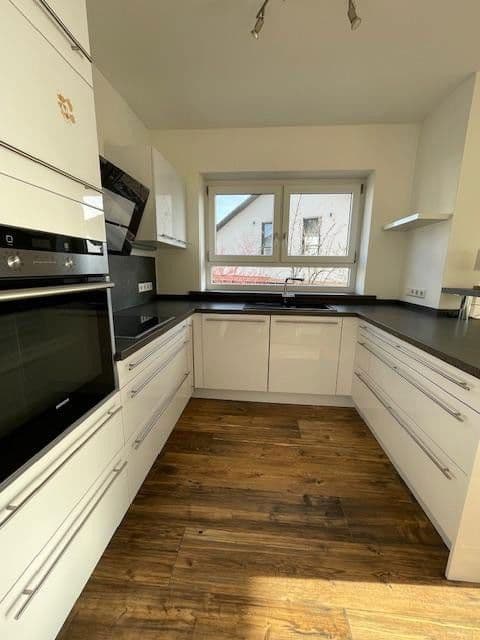 Prodej domu 118 m², pozemek 442 m², Gau-Bischofsheim, Porýní-Falc Prodej domu 118 m², pozemek 442 m², Gau-Bischofsheim, Porýní-Falc