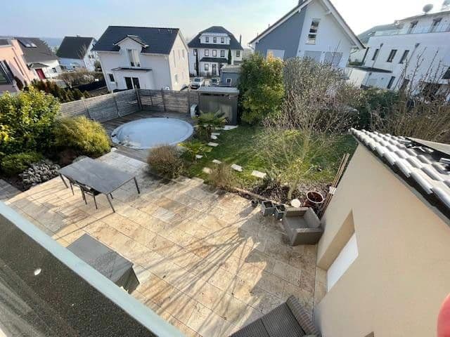 Prodej domu 118 m², pozemek 442 m², Gau-Bischofsheim, Porýní-Falc Prodej domu 118 m², pozemek 442 m², Gau-Bischofsheim, Porýní-Falc