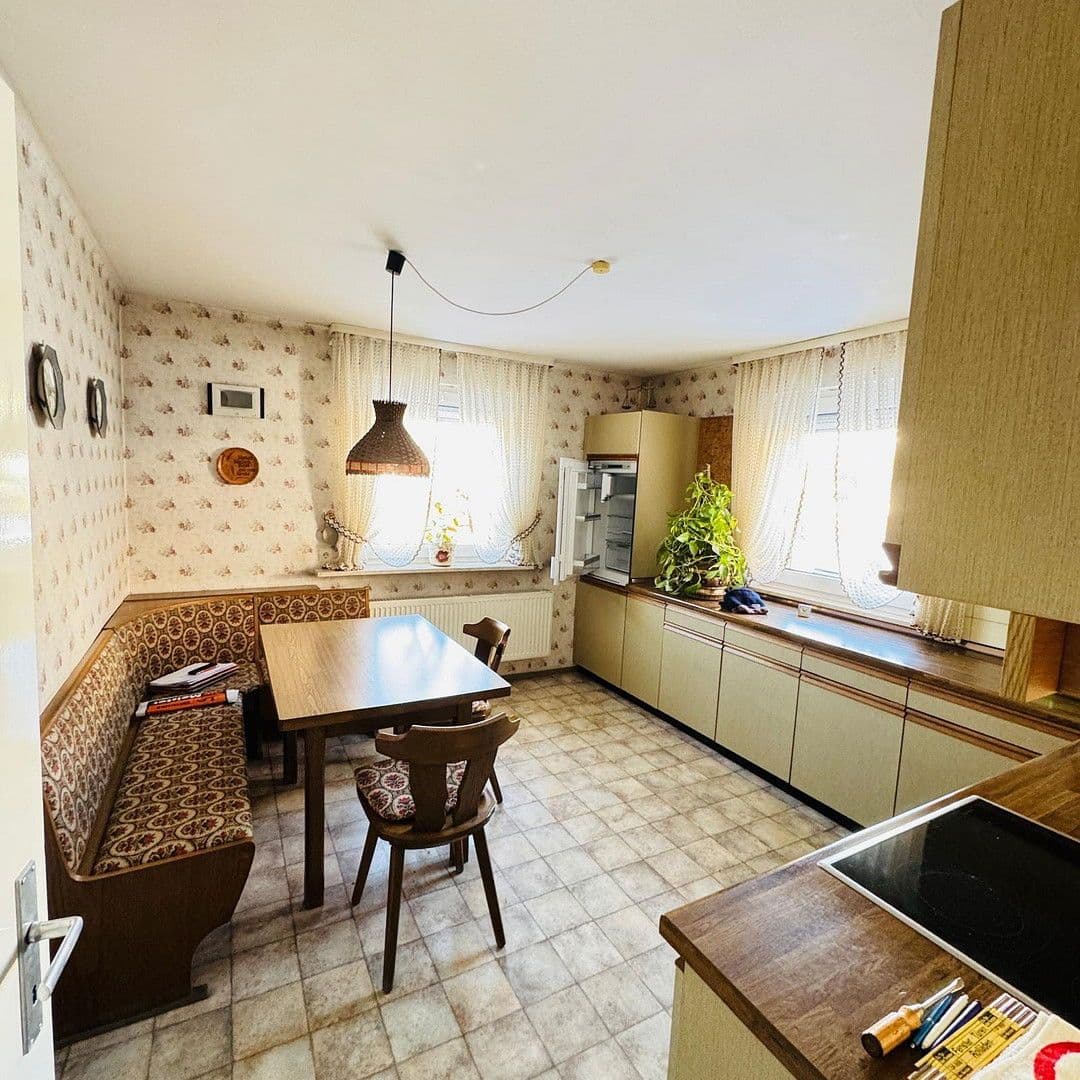 Prodej domu 118 m², pozemek 552 m², Erlangen-Eltersdorf, Bavorsko Prodej domu 118 m², pozemek 552 m², Erlangen-Eltersdorf, Bavorsko