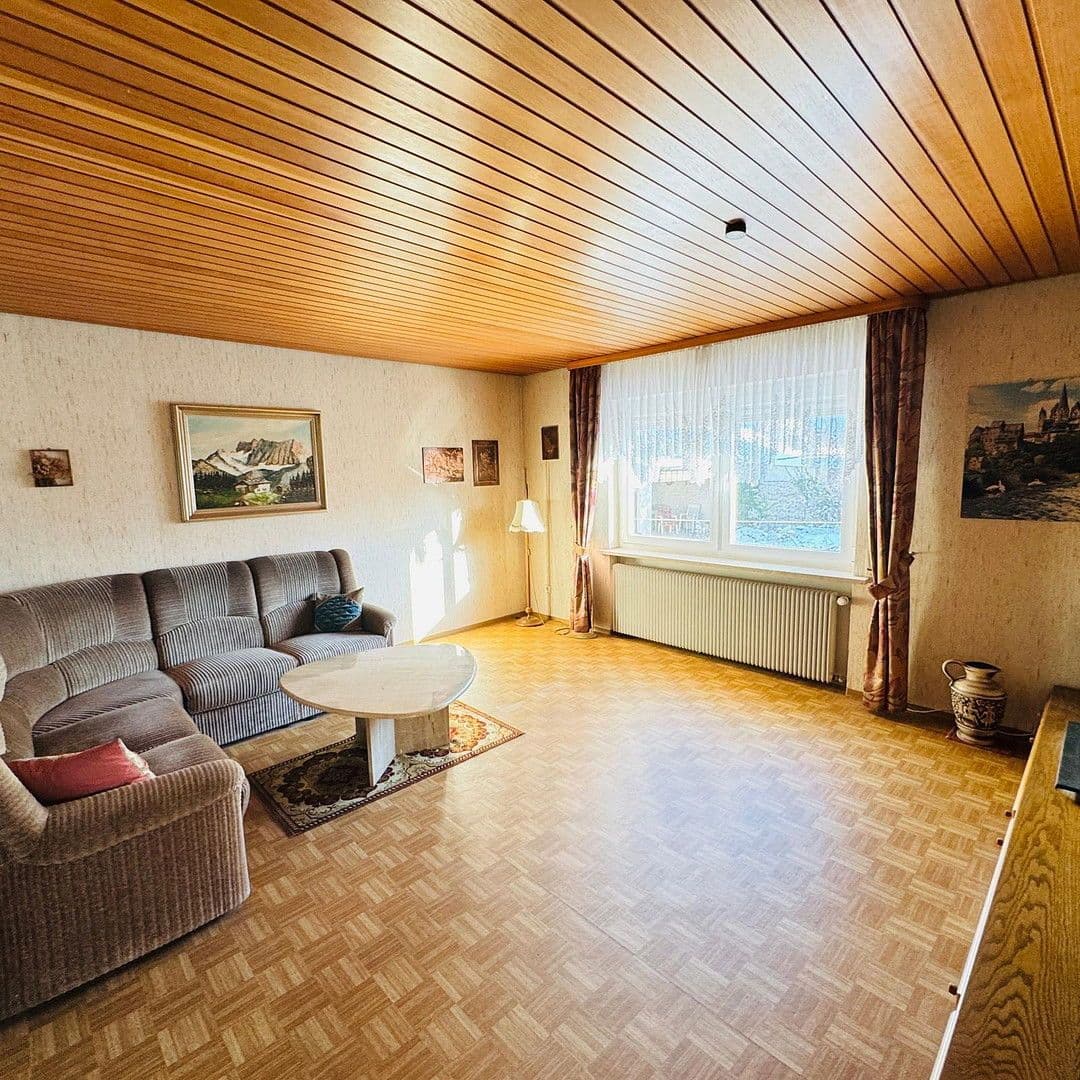 Prodej domu 118 m², pozemek 552 m², Erlangen-Eltersdorf, Bavorsko Prodej domu 118 m², pozemek 552 m², Erlangen-Eltersdorf, Bavorsko