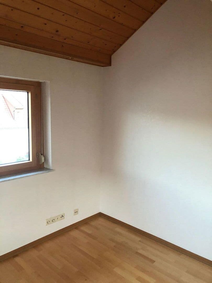 Pronájem bytu 1+1 16 m², Stuttgart, Bádensko-Württembersko Pronájem bytu 1+1 16 m², Stuttgart, Bádensko-Württembersko