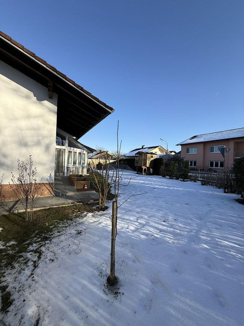 Prodej domu 225 m², pozemek 812 m², Landau an der Isar, Bavorsko Prodej domu 225 m², pozemek 812 m², Landau an der Isar, Bavorsko