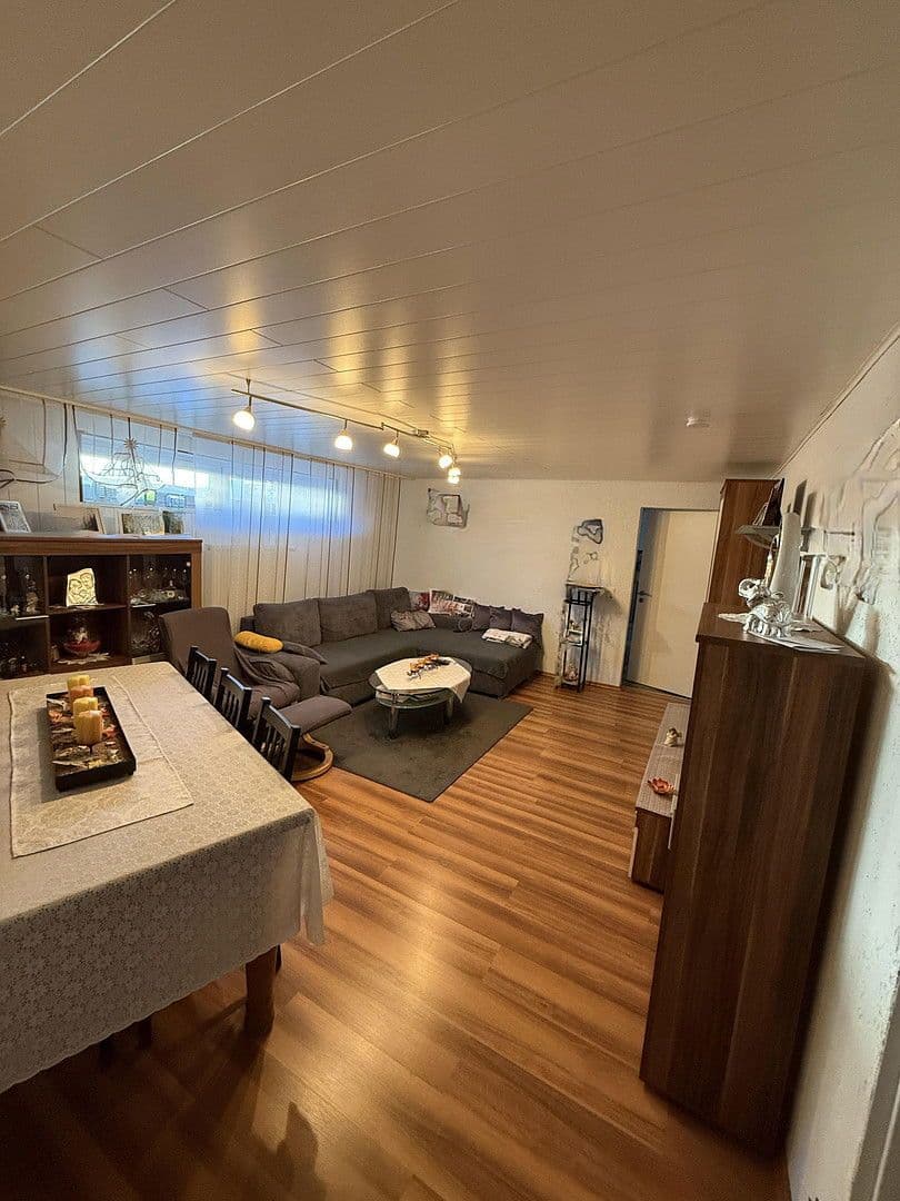 Prodej domu 225 m², pozemek 812 m², Landau an der Isar, Bavorsko Prodej domu 225 m², pozemek 812 m², Landau an der Isar, Bavorsko