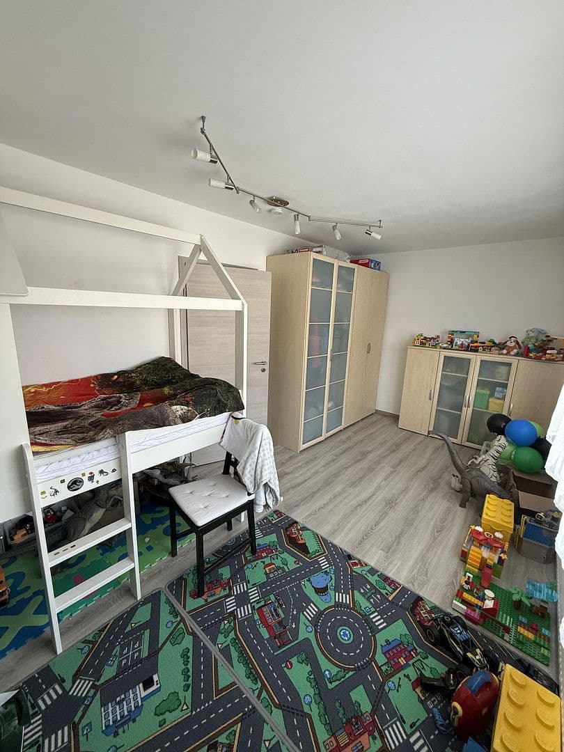 Prodej domu 225 m², pozemek 812 m², Landau an der Isar, Bavorsko Prodej domu 225 m², pozemek 812 m², Landau an der Isar, Bavorsko