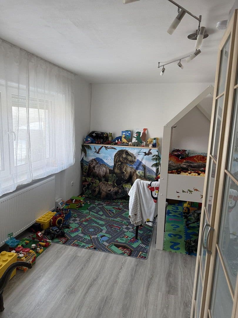 Prodej domu 225 m², pozemek 812 m², Landau an der Isar, Bavorsko Prodej domu 225 m², pozemek 812 m², Landau an der Isar, Bavorsko