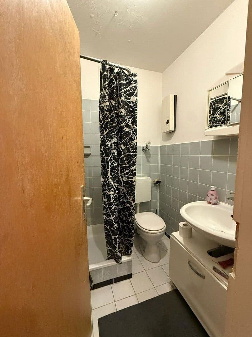 Pronájem bytu 1+1 30 m², Langer Weg 1, Eschborn, Hessen Pronájem bytu 1+1 30 m², Langer Weg 1, Eschborn, Hessen