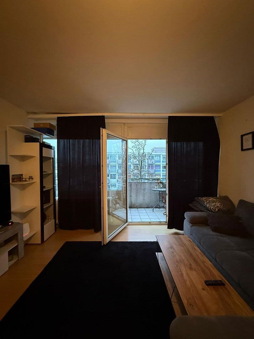 Pronájem bytu 1+1 30 m², Langer Weg 1, Eschborn, Hessen Pronájem bytu 1+1 30 m², Langer Weg 1, Eschborn, Hessen