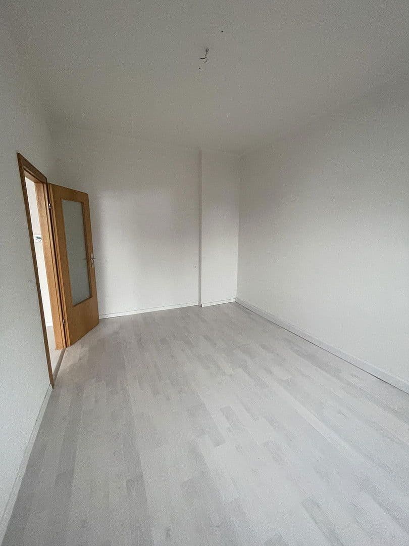 Pronájem bytu 3+1 82 m², Duisburg, Severní Porýní-Vestfálsko Pronájem bytu 3+1 82 m², Duisburg, Severní Porýní-Vestfálsko