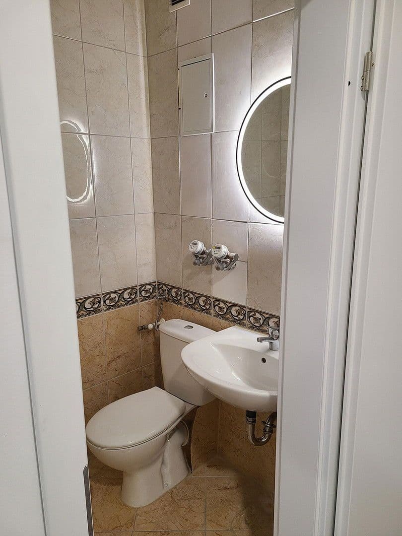 Pronájem bytu 3+1 106 m², Alzeyer Str. 1, Frankfurt, Hessen Pronájem bytu 3+1 106 m², Alzeyer Str. 1, Frankfurt, Hessen