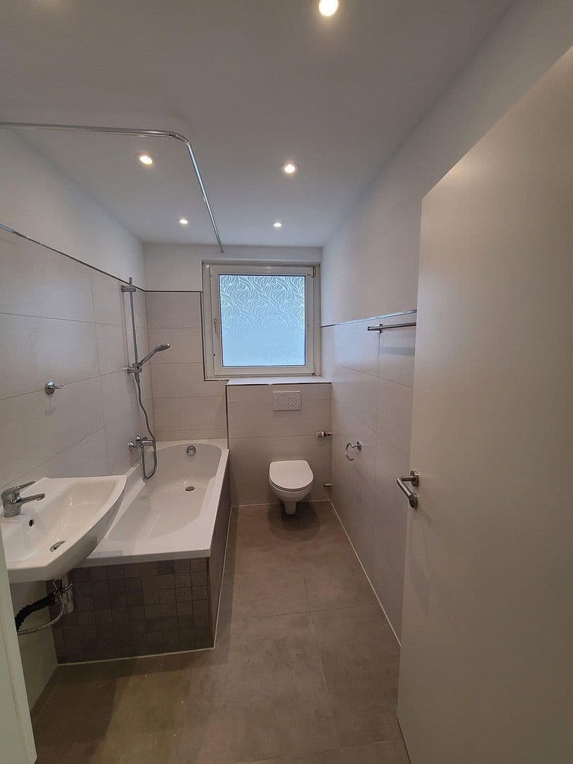 Pronájem bytu 3+1 106 m², Alzeyer Str. 1, Frankfurt, Hessen Pronájem bytu 3+1 106 m², Alzeyer Str. 1, Frankfurt, Hessen