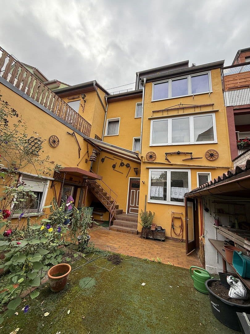 Prodej domu 210 m², pozemek 235 m², Mannheim, Bádensko-Württembersko Prodej domu 210 m², pozemek 235 m², Mannheim, Bádensko-Württembersko