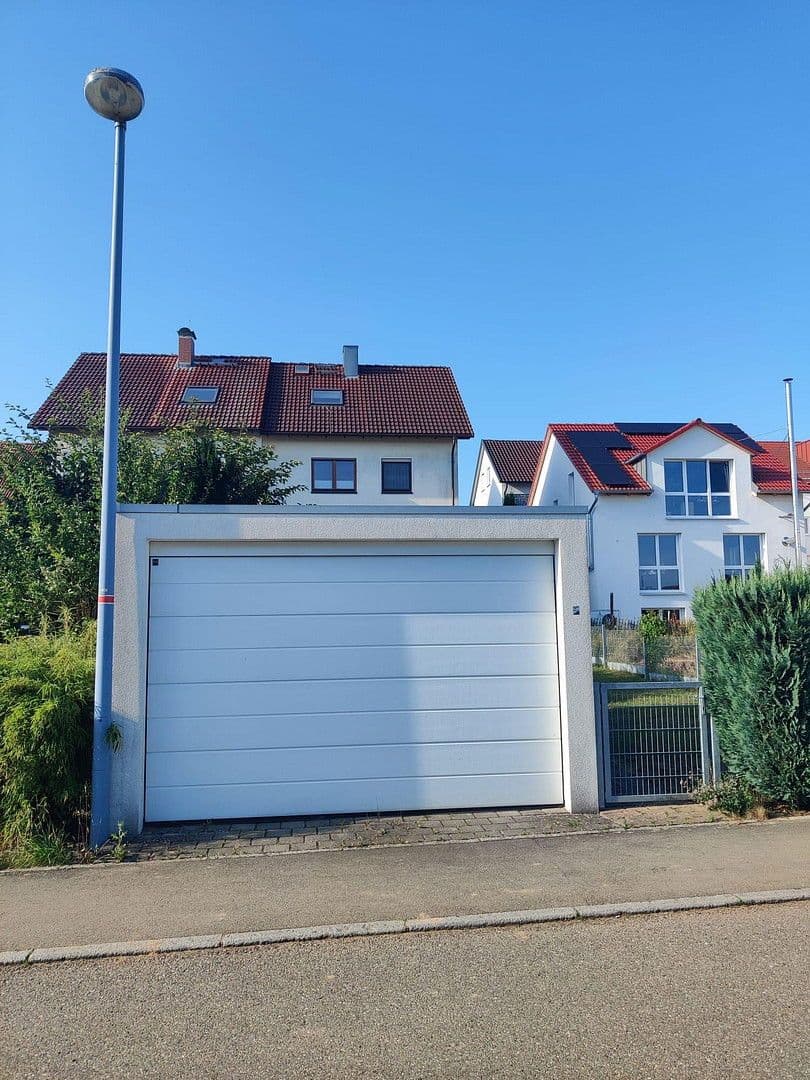 Prodej domu 125 m², pozemek 305 m², Gärtringen, Bádensko-Württembersko Prodej domu 125 m², pozemek 305 m², Gärtringen, Bádensko-Württembersko