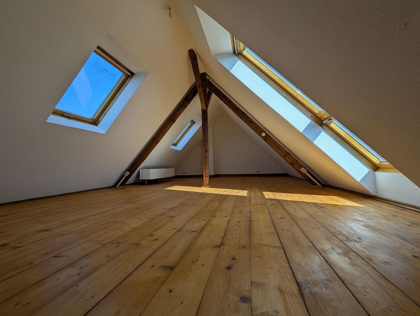 Prodej bytu 4+1 84 m², Schloßstraße 3, Troisdorf, Severní Porýní-Vestfálsko Prodej bytu 4+1 84 m², Schloßstraße 3, Troisdorf, Severní Porýní-Vestfálsko