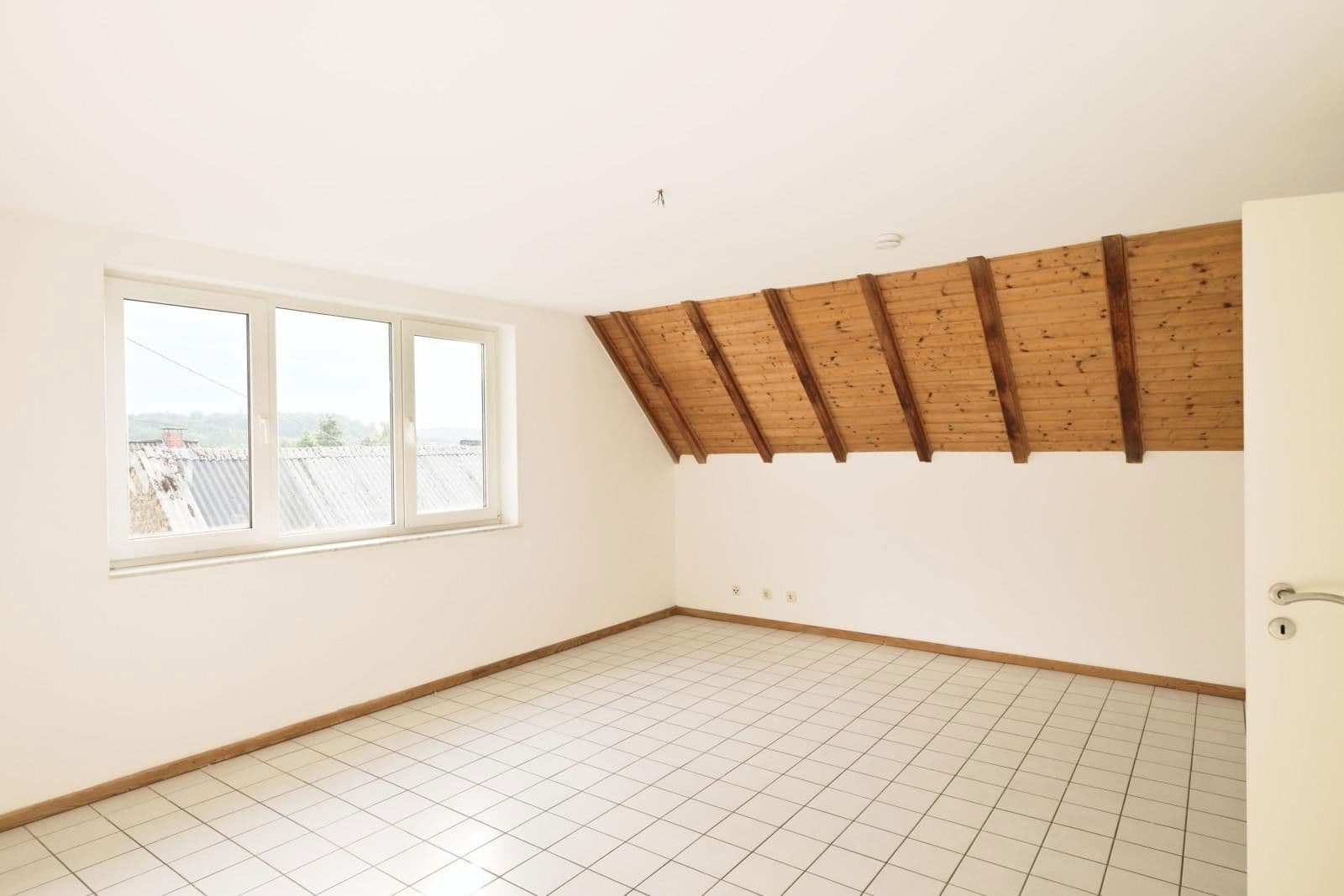 Prodej domu 107 m², pozemek 332 m², Mehren, Porýní-Falc Prodej domu 107 m², pozemek 332 m², Mehren, Porýní-Falc