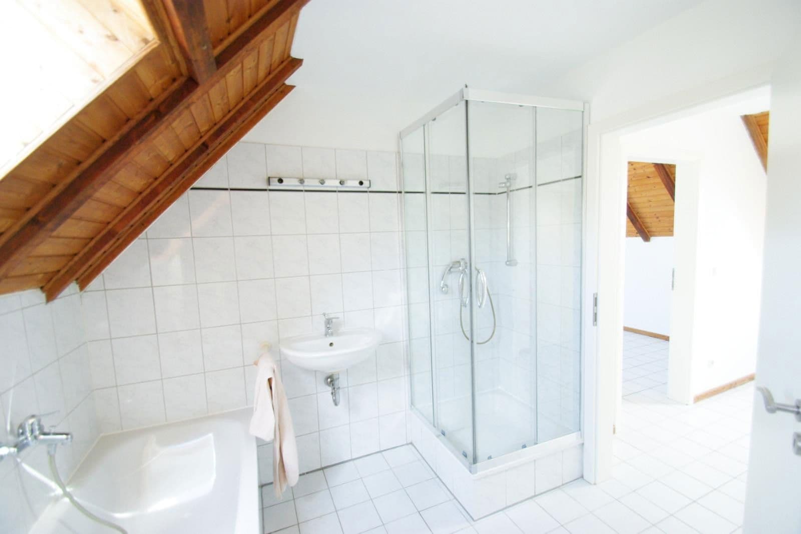 Prodej domu 107 m², pozemek 332 m², Mehren, Porýní-Falc Prodej domu 107 m², pozemek 332 m², Mehren, Porýní-Falc