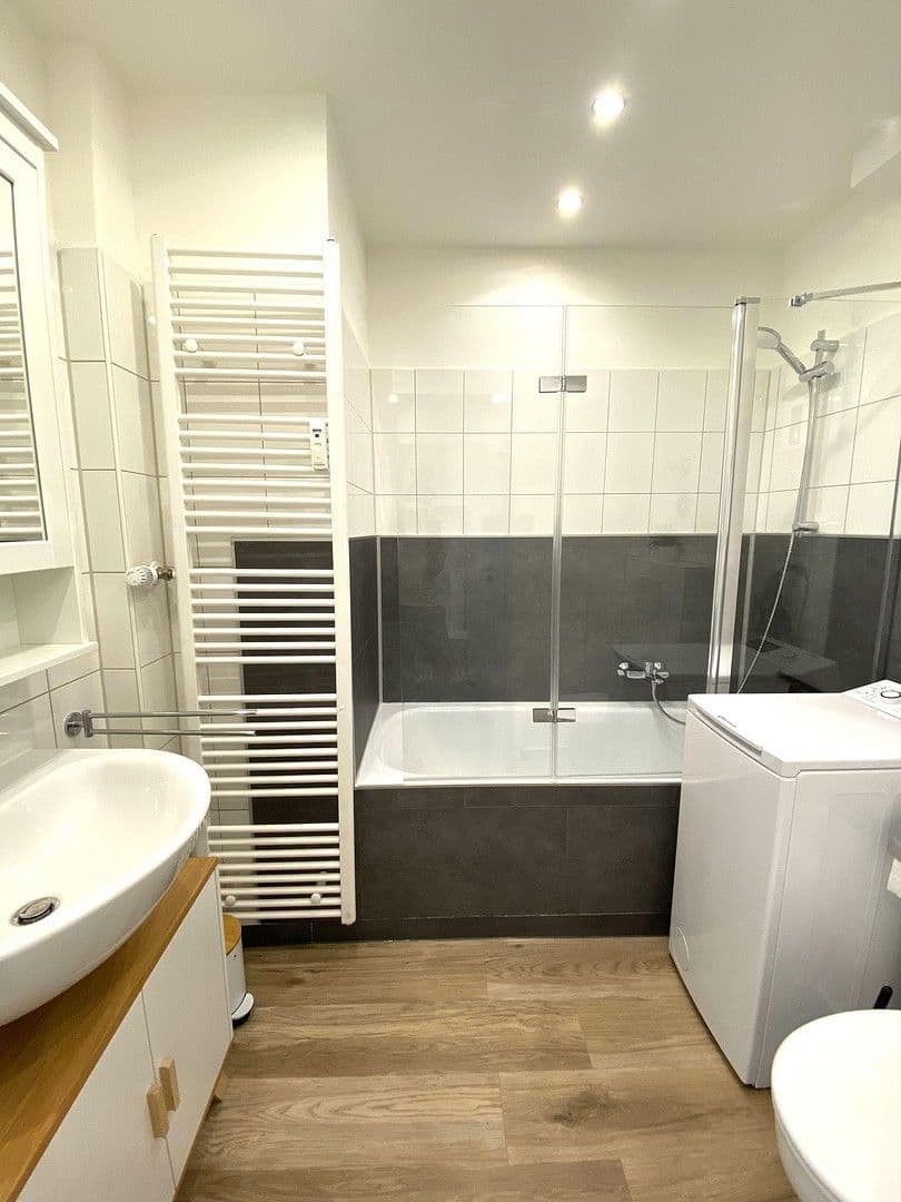 Pronájem bytu 1+1 34 m², Bremen, Bremen Pronájem bytu 1+1 34 m², Bremen, Bremen