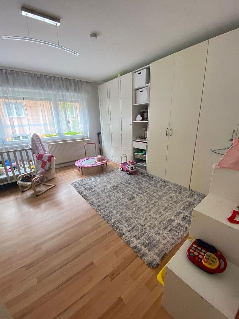 Pronájem bytu 3+kk 85 m², Kaiser-Friedrichstr. 32, Pforzheim, Bádensko-Württembersko Pronájem bytu 3+kk 85 m², Kaiser-Friedrichstr. 32, Pforzheim, Bádensko-Württembersko