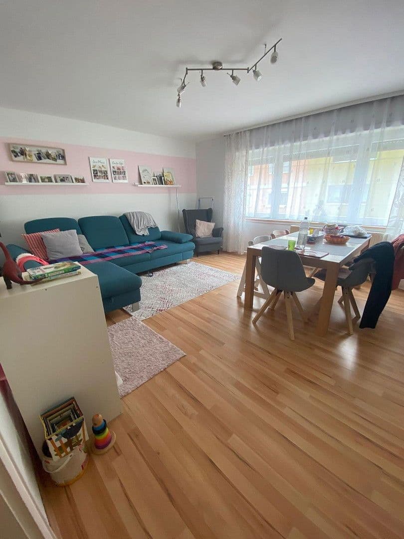 Pronájem bytu 3+kk 85 m², Kaiser-Friedrichstr. 32, Pforzheim, Bádensko-Württembersko Pronájem bytu 3+kk 85 m², Kaiser-Friedrichstr. 32, Pforzheim, Bádensko-Württembersko